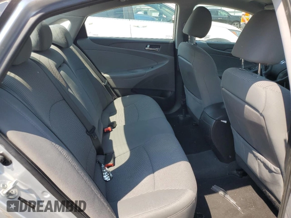 2013 Hyundai Sonata GLS z VIN 5NPEB4AC6DH710089, wystawiony jako Copart lot #58820215 z przebiegiem 111 475 mil mil oraz Czysty tytuł • Clean title. Historia ofert i sprzedaży dostępna na DreamBid. Obrazek 10.