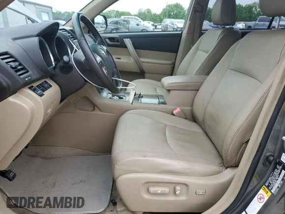 2009 Toyota Highlander Sport z VIN JTEES43A792137929, wystawiony jako Copart lot #57328775 z przebiegiem 205 297 mil mil oraz Czysty tytuł • Clean title. Historia ofert i sprzedaży dostępna na DreamBid. Obrazek 7.