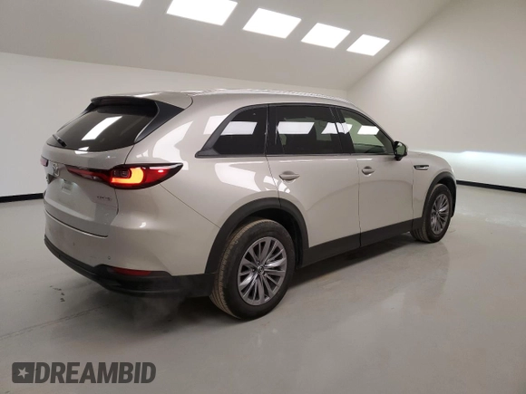 2025 Mazda CX-90 Preferred z VIN JM3KKBHD7S1193810, wystawiony jako Copart lot #44305465 z przebiegiem 10 191 mil mil oraz Czysty tytuł • Clean title. Historia ofert i sprzedaży dostępna na DreamBid. Obrazek 3.