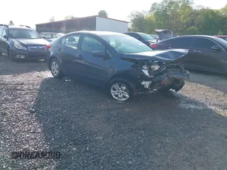 2016 Kia Forte LX z VIN KNAFK4A68G5477333, wystawiony jako IAAI lot #42196777 z przebiegiem 77 805 mil mil oraz . Historia ofert i sprzedaży dostępna na DreamBid. Obrazek 1.