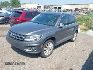 2012 Volkswagen Tiguan SE с VIN WVGAV7AX0CW002287, выставлен на аукционе IAAI как лот 42738450 с пробегом 131 121 миль миль и . История ставок и продаж доступна на DreamBid. Изображение 2.