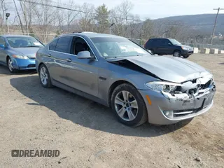 2012 BMW 5 Series 528i xDrive with VIN WBAXH5C51CDW11676, listed as a IAAI auction lot 41695155 with 162,258 mi miles. Bid and sale history available at carsss.com. Image 1.