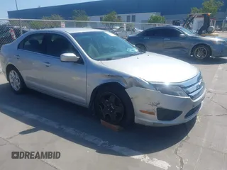 2010 Ford Fusion SE z VIN 3FAHP0HA5AR312608, wystawiony jako IAAI lot #42217832 z przebiegiem 133 179 mil mil oraz . Historia ofert i sprzedaży dostępna na DreamBid. Obrazek 1.