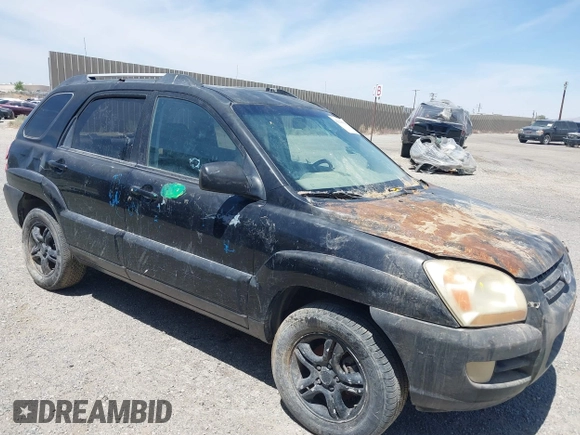 2005 Kia Sportage LX with VIN KNDJF723057061348, listed as a IAAI auction lot 42110933 with 183,490 mi miles and . Bid and sale history available at carsss.com. Image 1.