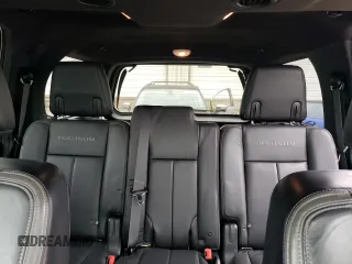 2017 Ford Expedition Platinum с VIN 1FMJU1MT9HEA80055, выставлен на аукционе Copart как лот 53562945 с пробегом 117 782 миль миль и Списание • Salvage title. История ставок и продаж доступна на DreamBid. Изображение 10.