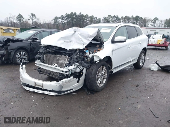 2015 Volvo XC60 T5 Drive-E Premier Plus with VIN YV440MDC9F2562227, listed as a IAAI auction lot 41113295 with 78,976 mi miles. Bid and sale history available at carsss.com. Image 18.