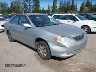 2004 Toyota Camry LE with VIN 4T1BE32K74U350908, listed as a IAAI auction lot 42099989 with 120,971 mi miles. Bid and sale history available at carsss.com. Image 1.