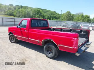 1995 Ford F-150 z VIN 1FTEF15N1SLB72411, wystawiony jako IAAI lot #42526507 z przebiegiem 122 482 mil mil oraz . Historia ofert i sprzedaży dostępna na DreamBid. Obrazek 3.