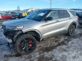 2021 Ford Explorer ST with VIN 1FM5K8GC8MGB37808, listed as a IAAI auction lot 41626423 with 28,318 mi miles. Bid and sale history available at carsss.com. Image 2.