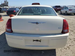 2005 Chrysler 300 with VIN 2C3JA43R75H161102, listed as a Copart auction lot 50101015 with 88,027 mi miles and Salvage Title. Bid and sale history available at carsss.com. Image 6.
