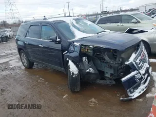 2015 GMC Acadia SLT z VIN 1GKKRRKD0FJ169087, wystawiony jako IAAI lot #41064048 z przebiegiem 105 992 mil mil oraz . Historia ofert i sprzedaży dostępna na DreamBid. Obrazek 1.