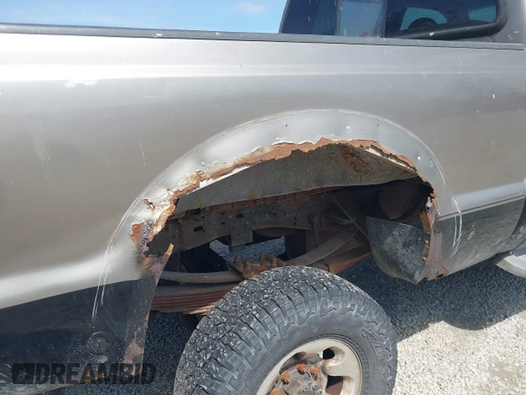 2002 Ford F-350 XL with VIN 1FTSW31F12EB06717, listed as a IAAI auction lot 41911543 with 351,800 mi miles and . Bid and sale history available at DreamBid. Image 14.