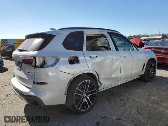 2022 BMW X5 sDrive40i with VIN 5UXCR4C01N9J97204, listed as a Copart auction lot 88157405 with 34,788 mi miles and Salvage Title. Bid and sale history available at carsss.com. Image 3.