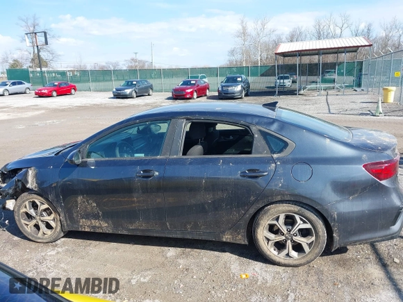 2019 Kia Forte LXS с VIN 3KPF24AD4KE092608, выставлен на аукционе IAAI как лот 41654929 с пробегом 99 172 миль миль и . История ставок и продаж доступна на DreamBid. Изображение 14.