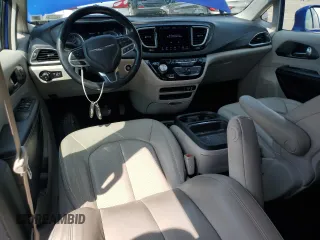 2020 Chrysler Pacifica Touring L with VIN 2C4RC1BG2LR103350, listed as a Copart auction lot 59935025 with 98,149 mi miles and Salvage title. Bid and sale history available at DreamBid. Image 7.