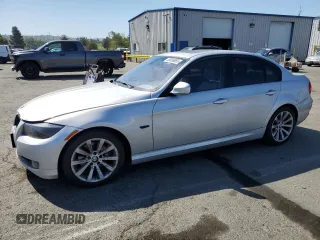 2011 BMW 3 Series 328i с VIN WBAPH5C54BA447971, выставлен на аукционе Copart как лот 55899855 с пробегом 140 078 миль миль и Чистый • Clean title. История ставок и продаж доступна на DreamBid. Изображение 1.