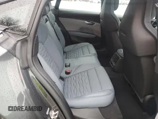 2022 Audi e-tron GT Premium Plus z VIN WAUCJBFW6N7005183, wystawiony jako Copart lot #48928955 z przebiegiem 58 325 mil mil oraz Szkoda całkowita • Salvage title. Historia ofert i sprzedaży dostępna na DreamBid. Obrazek 10.