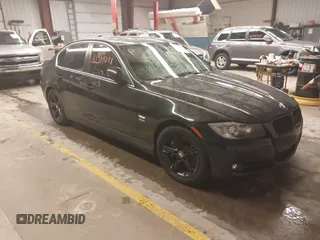 2009 BMW 3 Series 335i xDrive z VIN WBAPL33519A406632, wystawiony jako IAAI lot #41980298 z przebiegiem 197 581 mil mil oraz . Historia ofert i sprzedaży dostępna na DreamBid. Obrazek 1.