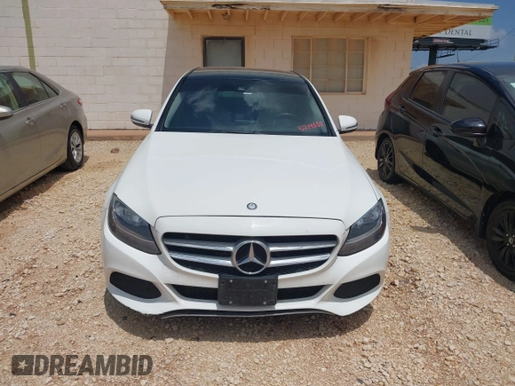 2017 Mercedes-Benz C 300 с VIN 55SWF4JB6HU199101, выставлен на аукционе IAAI как лот 42749352 с пробегом 123 279 миль миль и . История ставок и продаж доступна на DreamBid. Изображение 12.