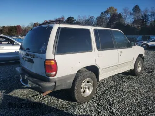 2000 Ford Explorer XLT z VIN 1FMZU63E8YZB36532, wystawiony jako Copart lot #81192434 z przebiegiem 275 115 mil mil oraz Szkoda całkowita • Salvage title. Historia ofert i sprzedaży dostępna na DreamBid. Obrazek 3.