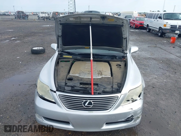 2008 Lexus LS 460 with VIN JTHBL46F185075967, listed as a IAAI auction lot 42277261 with 181,585 mi miles and . Bid and sale history available at DreamBid. Image 10.