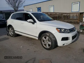 2013 Volkswagen Touareg Lux with VIN WVGEF9BP5DD000427, listed as a Copart auction lot 82340364 with Not Provided miles and Salvage Title. Bid and sale history available at DreamBid. Image 4.