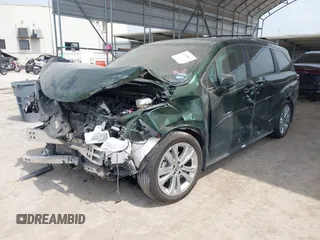 2023 Toyota Sienna Platinum z VIN 5TDERKEC3PS179779, wystawiony jako IAAI lot #41939874 z przebiegiem 12 885 mil mil oraz . Historia ofert i sprzedaży dostępna na DreamBid. Obrazek 2.