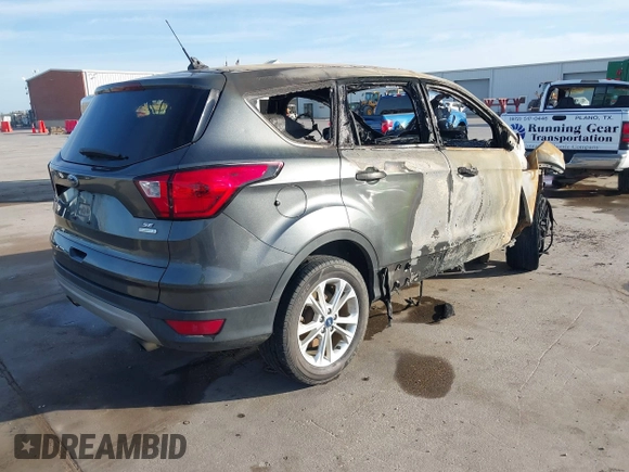 2019 Ford Escape SE with VIN 1FMCU0GD3KUA29977, listed as a IAAI auction lot 41822579 with 1 mi miles. Bid and sale history available at carsss.com. Image 4.