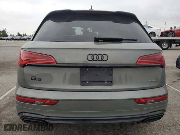 2024 Audi Q5 S line Premium Plus z VIN WA1EAAFY9R2045228, wystawiony jako Copart lot #53828645 z przebiegiem 16 502 mil mil oraz Szkoda całkowita • Salvage title. Historia ofert i sprzedaży dostępna na DreamBid. Obrazek 6.