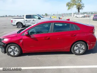 2019 Hyundai Ioniq Hybrid Blue with VIN KMHC65LC5KU170876, listed as a IAAI auction lot 41763638 with 128,604 mi miles. Bid and sale history available at carsss.com. Image 15.