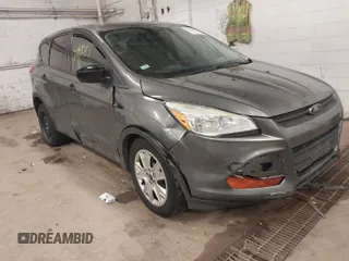 2013 Ford Escape S with VIN 1FMCU0F78DUA33201, listed as a IAAI auction lot 41958763 with 188,533 mi miles. Bid and sale history available at carsss.com. Image 1.