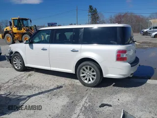 2009 Ford Flex SEL with VIN 2FMEK62C49BB02371, listed as a IAAI auction lot 41780212 with 194,522 mi miles. Bid and sale history available at carsss.com. Image 3.
