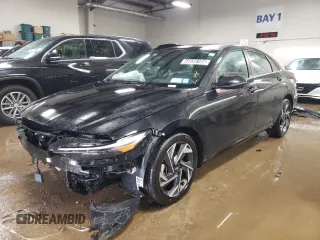 2025 Hyundai Elantra Limited z VIN KMHLN4DJ3SU121850, wystawiony jako Copart lot #48036185 z przebiegiem 5 880 mil mil oraz Szkoda całkowita • Salvage title. Historia ofert i sprzedaży dostępna na DreamBid. Obrazek 1.