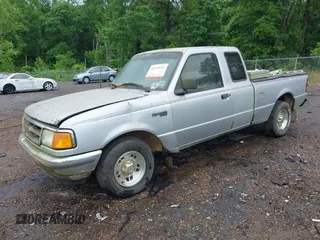 1996 Ford Ranger XL с VIN 1FTCR14U5TPA85077, выставлен на аукционе IAAI как лот 42115753 с пробегом 196 445 миль миль и . История ставок и продаж доступна на DreamBid. Изображение 2.