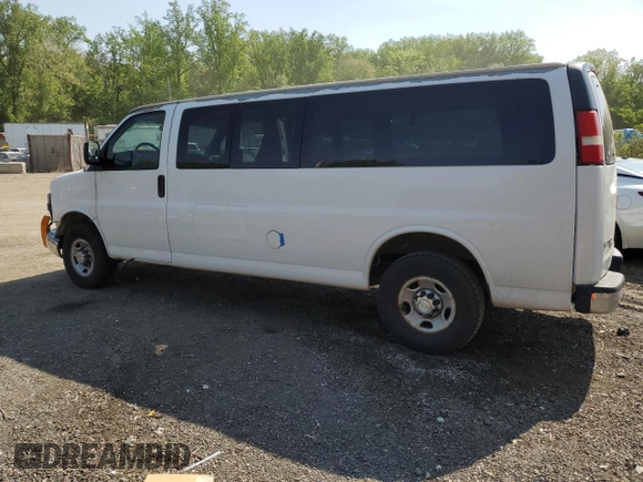 2008 Chevrolet Express Passenger with VIN 1GAHG39K981177228, listed as a Copart auction lot 55031385 with 274,971 mi miles and Salvage title. Bid and sale history available at DreamBid. Image 2.