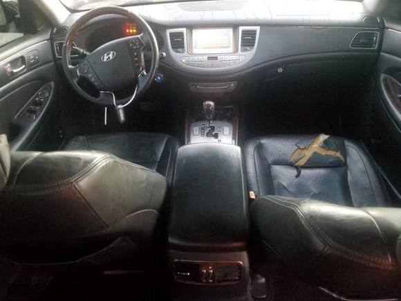 2010 Hyundai Genesis with VIN KMHGC4DF3AU097356, listed as a Copart auction lot 84200944 with 0 mi miles and Salvage Title. Bid and sale history available at carsss.com. Image 8.