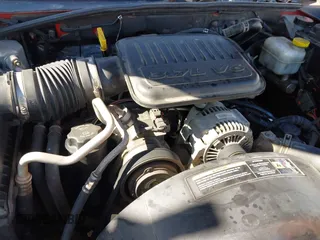 2005 Dodge Dakota SLT z VIN 1D7HE48K85S297456, wystawiony jako IAAI lot #41813718 z przebiegiem 192 229 mil mil oraz . Historia ofert i sprzedaży dostępna na DreamBid. Obrazek 10.