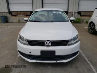 2012 Volkswagen Jetta SE with VIN 3VWDP7AJ4CM107306, listed as a Copart auction lot 59805665 with 208,772 mi miles and Clean title. Bid and sale history available at DreamBid. Image 5.
