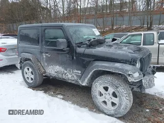 2020 Jeep Wrangler Willys z VIN 1C4GJXAG1LW118348, wystawiony jako IAAI lot #41404125 z przebiegiem 35 325 mil mil oraz . Historia ofert i sprzedaży dostępna na DreamBid. Obrazek 14.