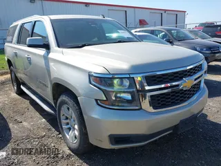 2015 Chevrolet Suburban LT z VIN 1GNSKJKC8FR278527, wystawiony jako IAAI lot #42458373 z przebiegiem 154 700 mil mil oraz . Historia ofert i sprzedaży dostępna na DreamBid. Obrazek 1.