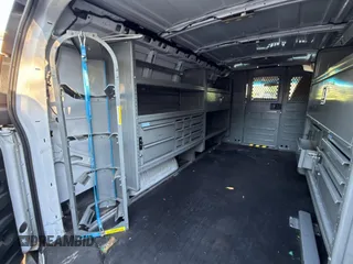 2023 Chevrolet Express Cargo с VIN 1GCWGAFP4P1176442, выставлен на аукционе Copart как лот 65481025 с пробегом 42 680 миль миль и Списание • Salvage title. История ставок и продаж доступна на DreamBid. Изображение 11.