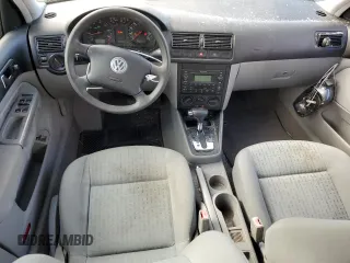 2006 Volkswagen Golf GL with VIN 9BWFL61J864009404, listed as a Copart auction lot 75228304 with 100,048 mi miles and Salvage title. Bid and sale history available at DreamBid. Image 8.