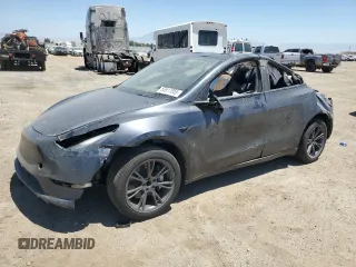 2024 Tesla Model Y z VIN 7SAYGDED6RF204899, wystawiony jako Copart lot #65517855 z przebiegiem Nie podano mil oraz Czysty tytuł • Clean title. Historia ofert i sprzedaży dostępna na DreamBid. Obrazek 1.
