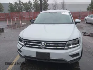 2018 Volkswagen Tiguan S z VIN 3VV1B7AX4JM121567, wystawiony jako IAAI lot #41581113 z przebiegiem Nie podano mil oraz . Historia ofert i sprzedaży dostępna na DreamBid. Obrazek 12.
