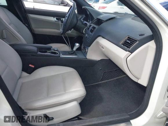 2010 Mercedes-Benz C-Class C 300 Sport with VIN WDDGF5EB8AR087895, listed as a IAAI auction lot 40724878 with 110,686 mi miles. Bid and sale history available at carsss.com. Image 5.