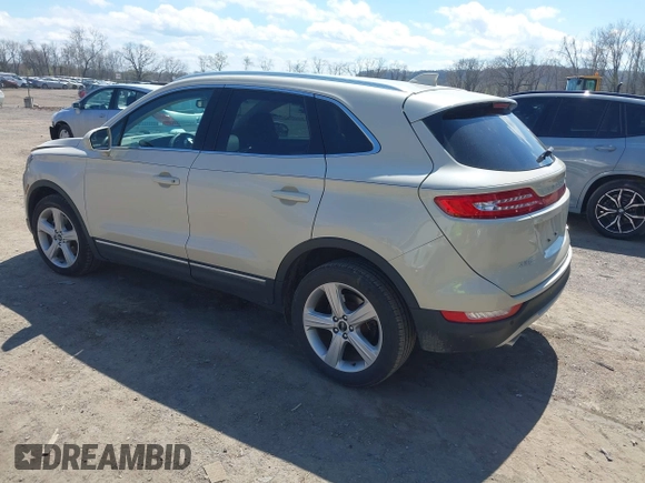 2018 Lincoln MKC Premiere with VIN 5LMCJ1C9XJUL03767, listed as a IAAI auction lot 42055927 with 39,718 mi miles and . Bid and sale history available at DreamBid. Image 3.