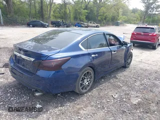 2016 Nissan Altima SR with VIN 1N4AL3APXGC170261, listed as a IAAI auction lot 42041616 with 135,175 mi miles and . Bid and sale history available at DreamBid. Image 4.