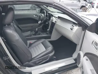 2007 Ford Mustang GT Deluxe with VIN 1ZVHT85H275363238, listed as a IAAI auction lot 41391726 with 203,700 mi miles and . Bid and sale history available at carsss.com. Image 5.