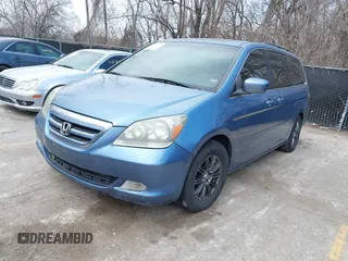 2005 Honda Odyssey TOURING with VIN 5FNRL38815B048075, listed as a IAAI auction lot 41813377 with 259,138 mi miles. Bid and sale history available at carsss.com. Image 2.
