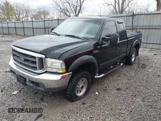 2003 Ford Super Duty F-250 XL with VIN 1FTNX21LX3EB29084, listed as a IAAI auction lot 41837791 with 213,008 mi miles. Bid and sale history available at carsss.com. Image 2.